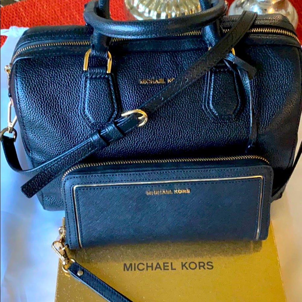 Gorgeous Purse Set